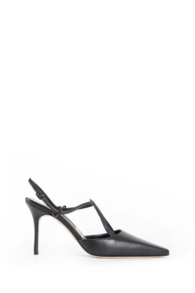 Manolo Blahnik Pumps In Black