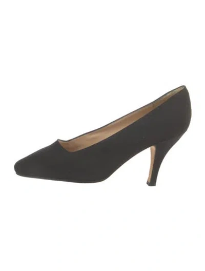 Pre-owned Manolo Blahnik Pumps In Black