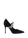 Manolo Blahnik Hamedi Pumps In Black