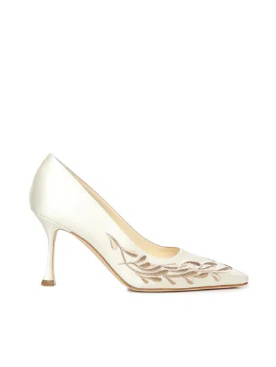 Manolo Blahnik Rabata Pumps In White