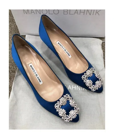 Manolo Blahnik Round Head Crystal Square Buckle Design High Heels In Multicolor