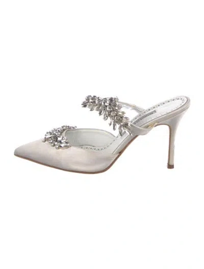 Pre-owned Manolo Blahnik Satin Crystal Embellishments Mules In White