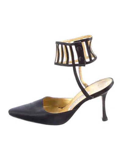 Pre-owned Manolo Blahnik Satin Pumps In Black