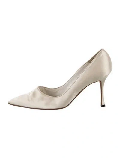 Pre-owned Manolo Blahnik Satin Pumps In Neutral
