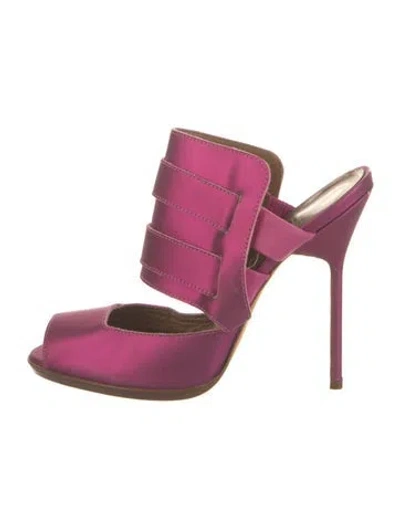 Pre-owned Manolo Blahnik Satin Slides In Pink