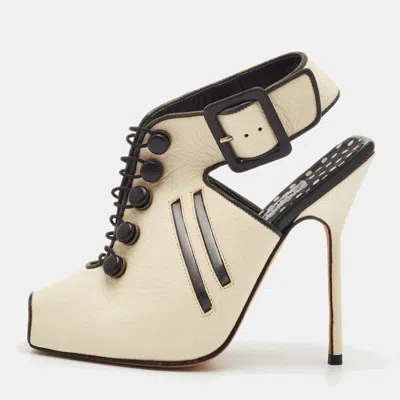 Pre-owned Manolo Blahnik Size 36 Cream/black Leather Peep Toe Slingback Sandals In White