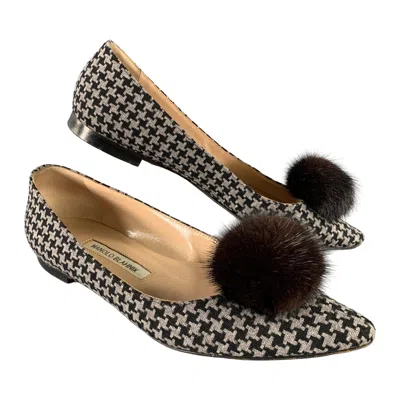 Pre-owned Manolo Blahnik Size 8.5 Houndstooth Ballerina Flats In Black