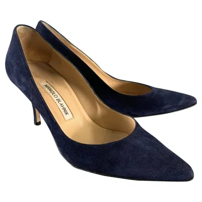 Pre-owned Manolo Blahnik Size 8.5 Navy Suede Pointed Toe Pumps In Blue
