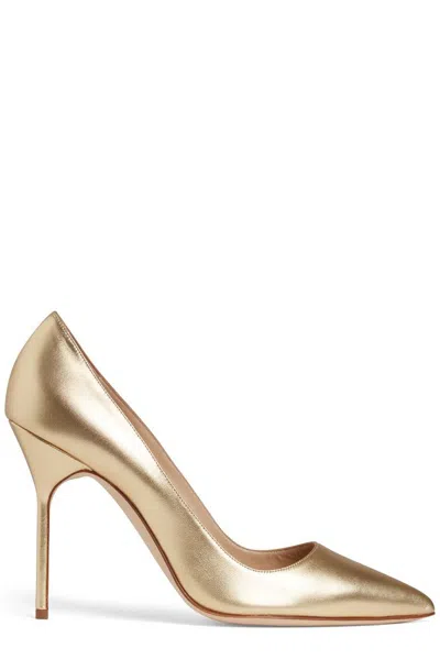 Manolo Blahnik Stiletto Heel Pumps In Gold