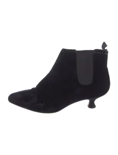 Pre-owned Manolo Blahnik Suede Chelsea Boots In Black