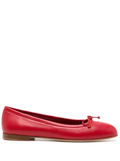 Manolo Blahnik Veralli Ballerina Shoes In 红色
