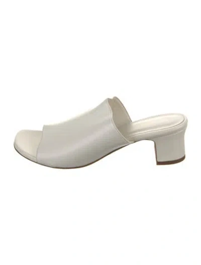 Pre-owned Mansur Gavriel Leather Slides In White