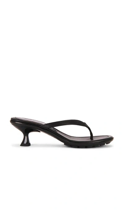 Mansur Gavriel Mari Å‡‰éž‹ Â€“ É»‘è‰². Å°ºç � 36.5 (also Â€“ 36, 37, 37.5, 38, 38.5, 39, 40). In Black
