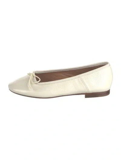 Pre-owned Mansur Gavriel Patent Leather Ballet Flats In White