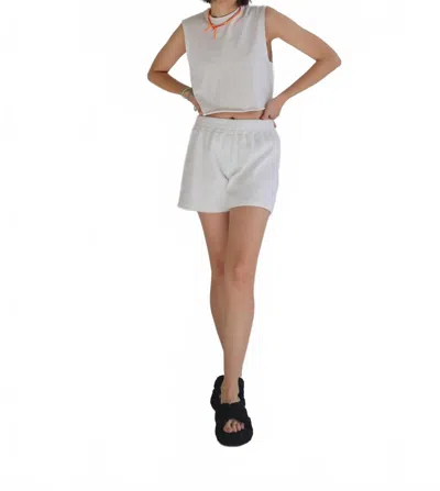 Mantra Alondra Short In White