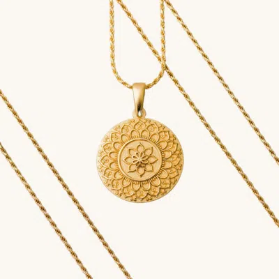 Mantra I Am Strong And Powerful Mandala Necklace In Gold