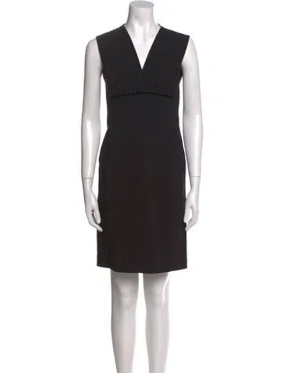 Pre-owned Mantù V-neck Knee-length Dress In Black