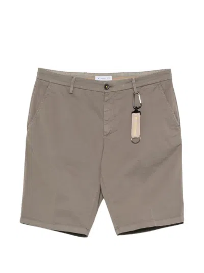 Manuel Ritz Logo-tag Chino Shorts In Brown