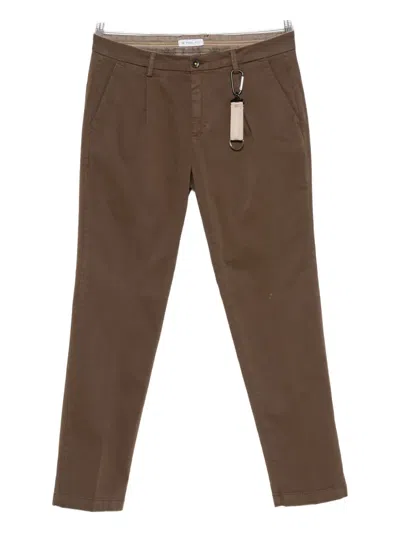 Manuel Ritz Pleated Twill Chino Trousers In Brown
