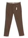 Manuel Ritz Pleated Twill Chino Trousers In Brown