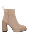Manufacture D'essai Woman Ankle Boots Beige Size 8 Leather In Beige