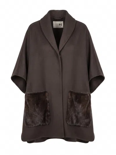 Manzoni 24 Cashmere Cape With Mink Details In Brown