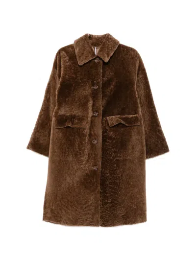 Manzoni 24 Shearling Button-up Coat In Brown