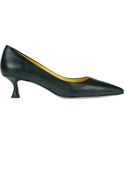 Mara Bini Nappa Pumps In Black