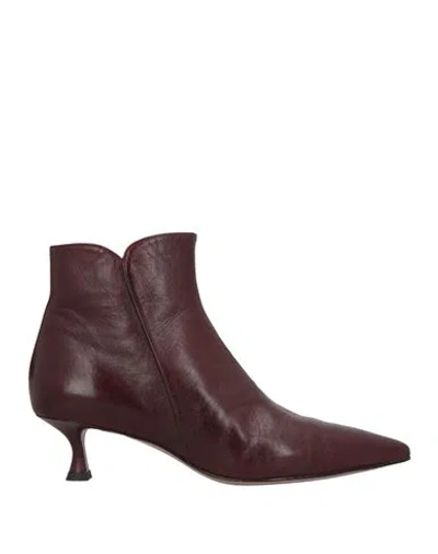 Mara Bini Woman Ankle Boots Plum Size 10 Leather