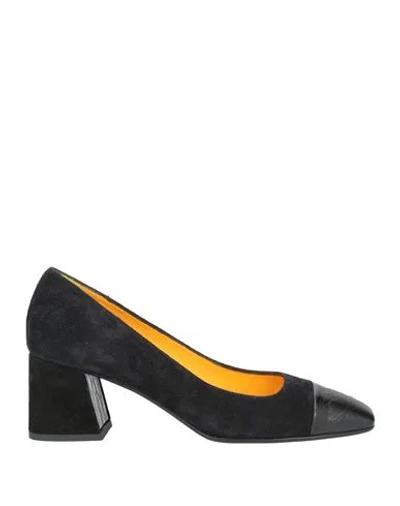 Mara Bini Woman Pumps Black Size 8 Leather