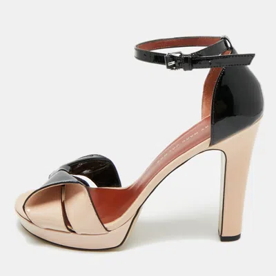 Pre-owned Marc By Marc Jacobs Bow Size 40 Black/beige Patent Leather Ankle Strap Sandals