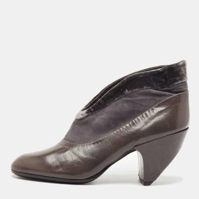 Pre-owned Marc By Marc Jacobs Grey Leather And Velvet V Ankle Length Boots Size 37