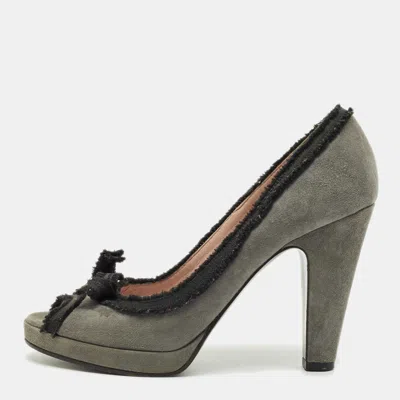 Pre-owned Marc By Marc Jacobs Grey Suede Bow Peep Toe Pumps Size 37 In Gray