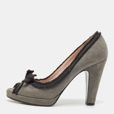 Pre-owned Marc By Marc Jacobs Grey/black Suede Bow Peep Toe Pumps Size 37