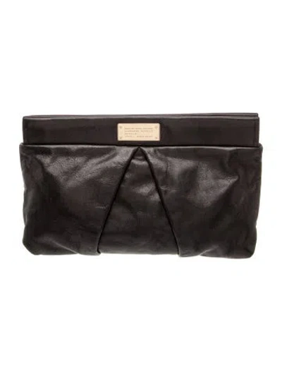 Pre-owned Marc By Marc Jacobs Leather Clutch In Black