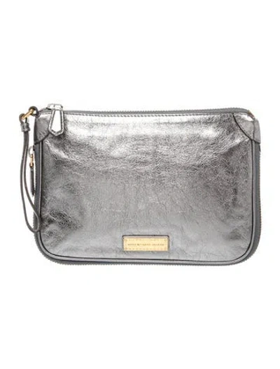 Pre-owned Marc By Marc Jacobs Leather Clutch In Metallic/silver