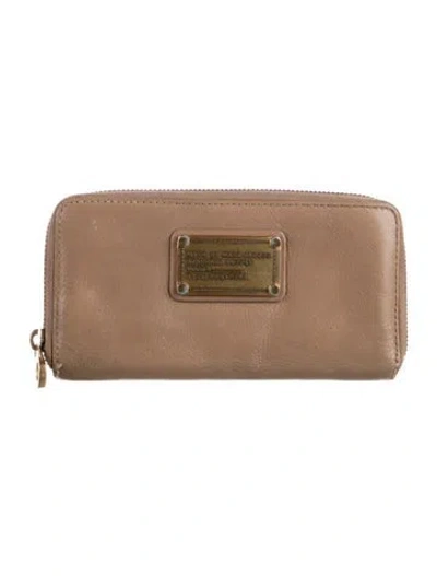 Pre-owned Marc By Marc Jacobs Leather Continental Wallet In Neutral