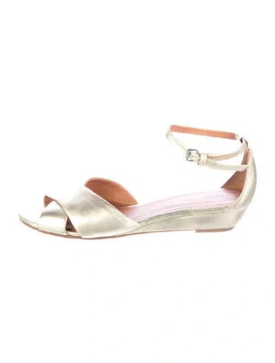 Pre-owned Marc By Marc Jacobs Leather Sandals In Gold