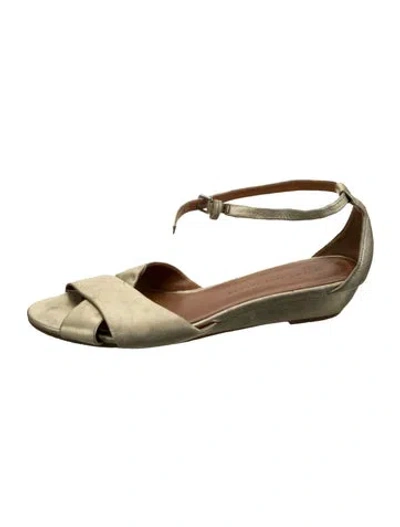 Pre-owned Marc By Marc Jacobs Leather Sandals In Gold