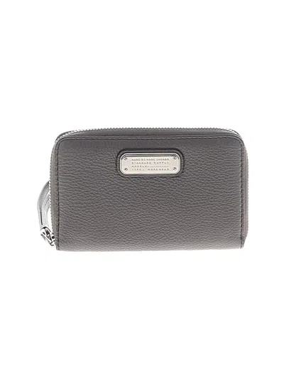 Pre-owned Marc By Marc Jacobs Leather Wristlet In Gray