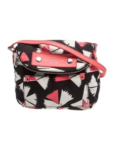 Pre-owned Marc By Marc Jacobs Nylon Messenger Bag In Black/pink