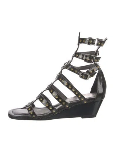 Pre-owned Marc By Marc Jacobs Patent Leather Gladiator Sandals In Black