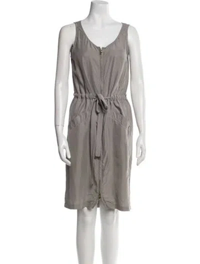 Pre-owned Marc By Marc Jacobs Silk Knee-length Dress In Gray