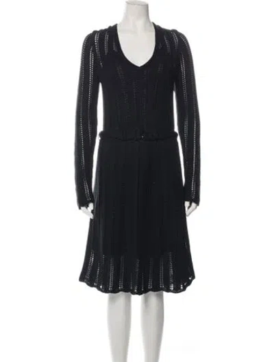 Pre-owned Marc By Marc Jacobs V-neck Knee-length Dress In Black