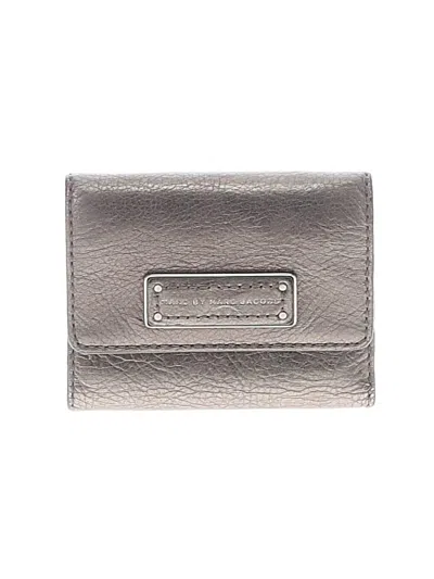 Pre-owned Marc By Marc Jacobs Wallet In Gray