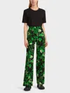 MARC CAIN WELKOM FLORAL DESIGN PANT CONTRASTS EXTREMES IN DARK APPLE GREEN COL. 549