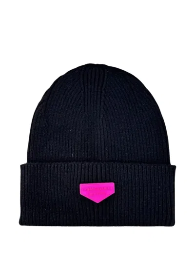 Marc Ellis Ribbed Logo-detail Beanie In Black