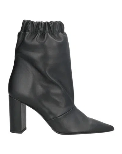 Marc Ellis Woman Ankle Boots Black Size 8 Leather