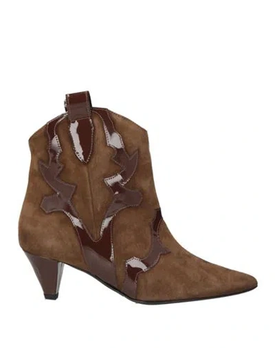 Marc Ellis Woman Ankle Boots Brown Size 8 Leather
