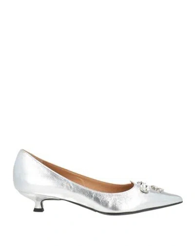 Marc Ellis Woman Pumps Silver Size 9 Leather